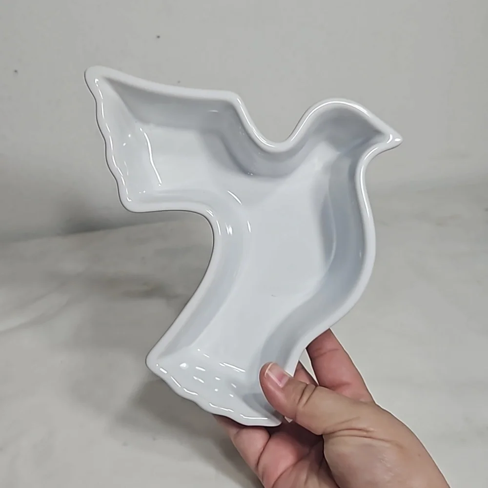 chantal easter holiday dove stoneware bake pan or serving dish